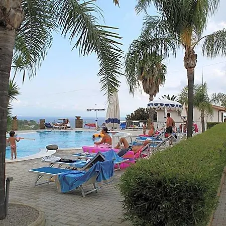 Rosy Hotel 4*